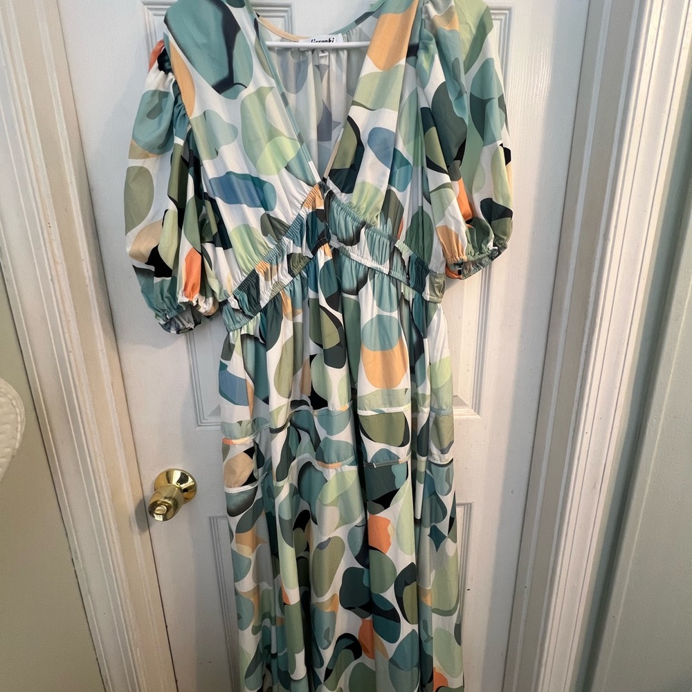 Like New Colorful Patterned Women's Dress